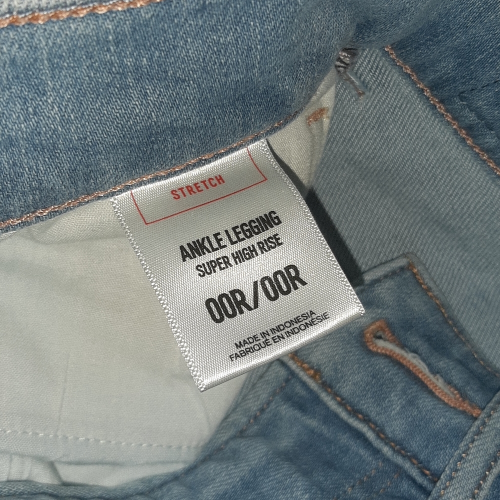 Bling Jeweled High-Rise Skinny Jeans        ☆ - Picture 5 of 7